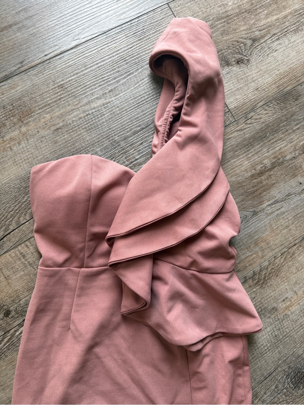 One-Shoulder Ruffle Midi Dress in Rose - Picture 3 of 7